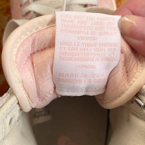 Air Jordan 1 Retro High OG - Picture 5 of 6